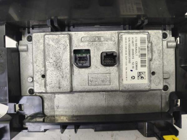 RADIO RENAULT - Vue 2